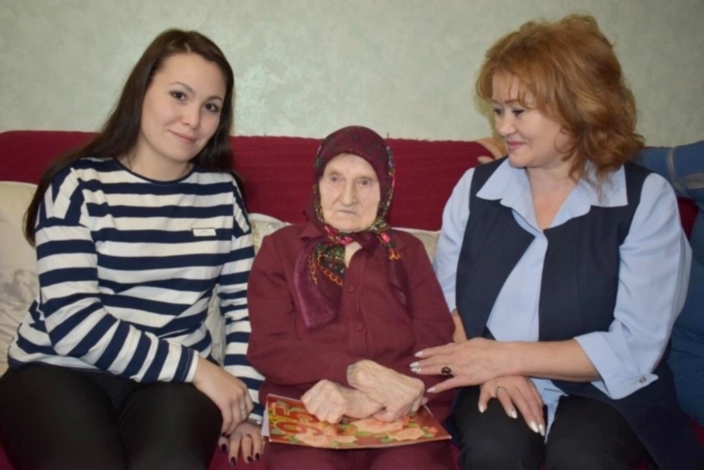 Труженица тыла Матрена Исидоровна Терентьева из Краснобора отметила 95-летие.