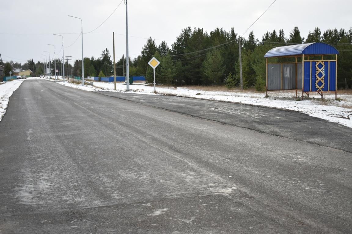 В Ижме завершен первый этап работ по асфальтированию улицы Молодежной.