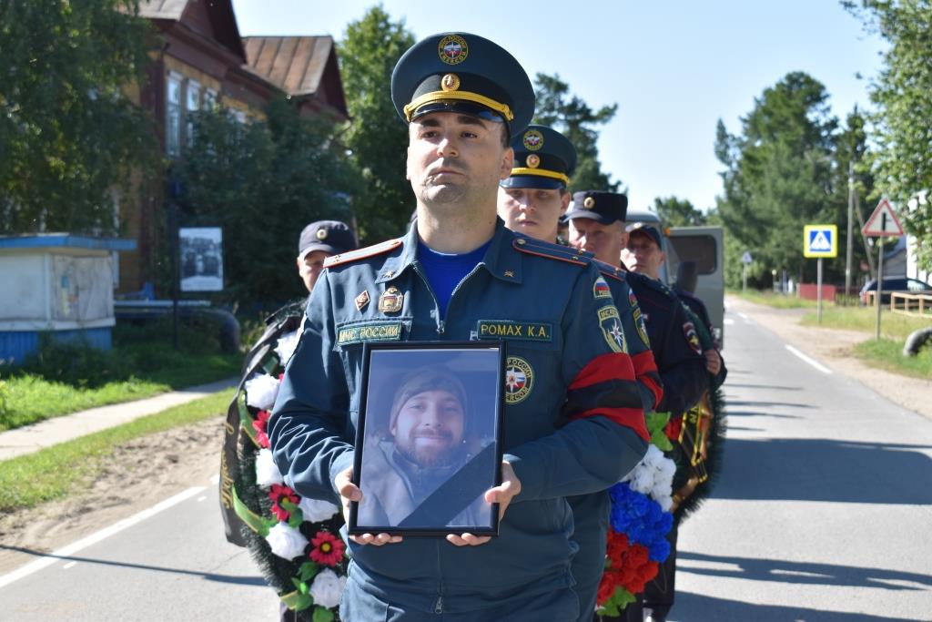 В Ижме проводили в последний путь участника СВО Степана Канева.