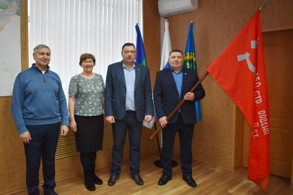 В Ижемском районе стартовала ежегодная эстафета Знамени Победы.