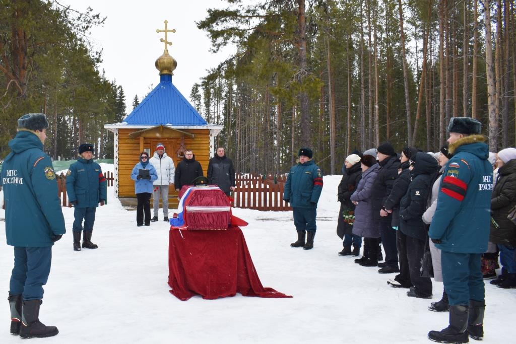 В Ижме проводили в последний путь участника СВО Мартына Лицингера.