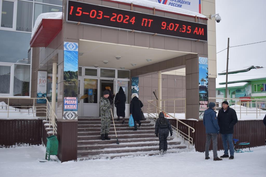 Первый день голосования в Ижме радует активностью жителей!.