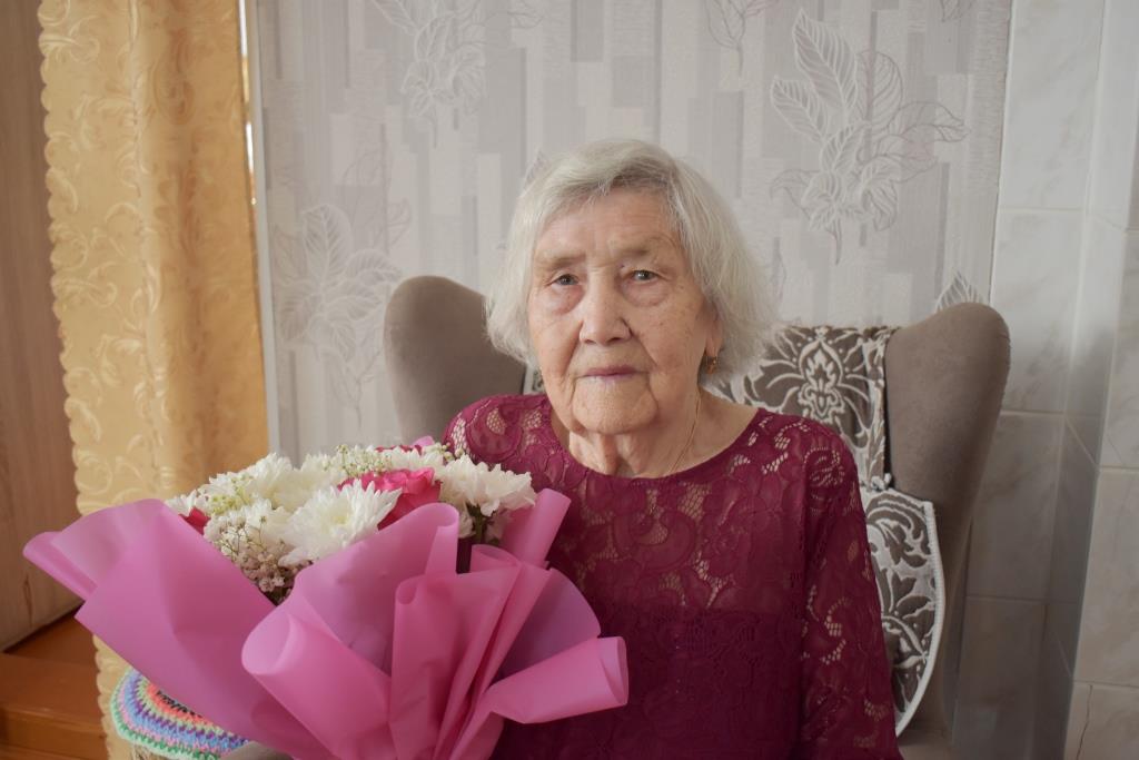 Жительница села Ижма Лидия Федоровна Батаргина сегодня отмечает 90-летие.