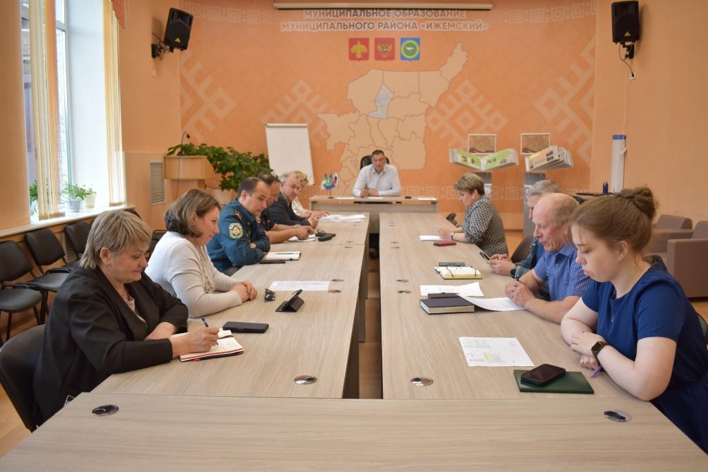 В администрации района состоялись плановые заседания Антинаркотической комиссии и Комиссии по укреплению правопорядка.