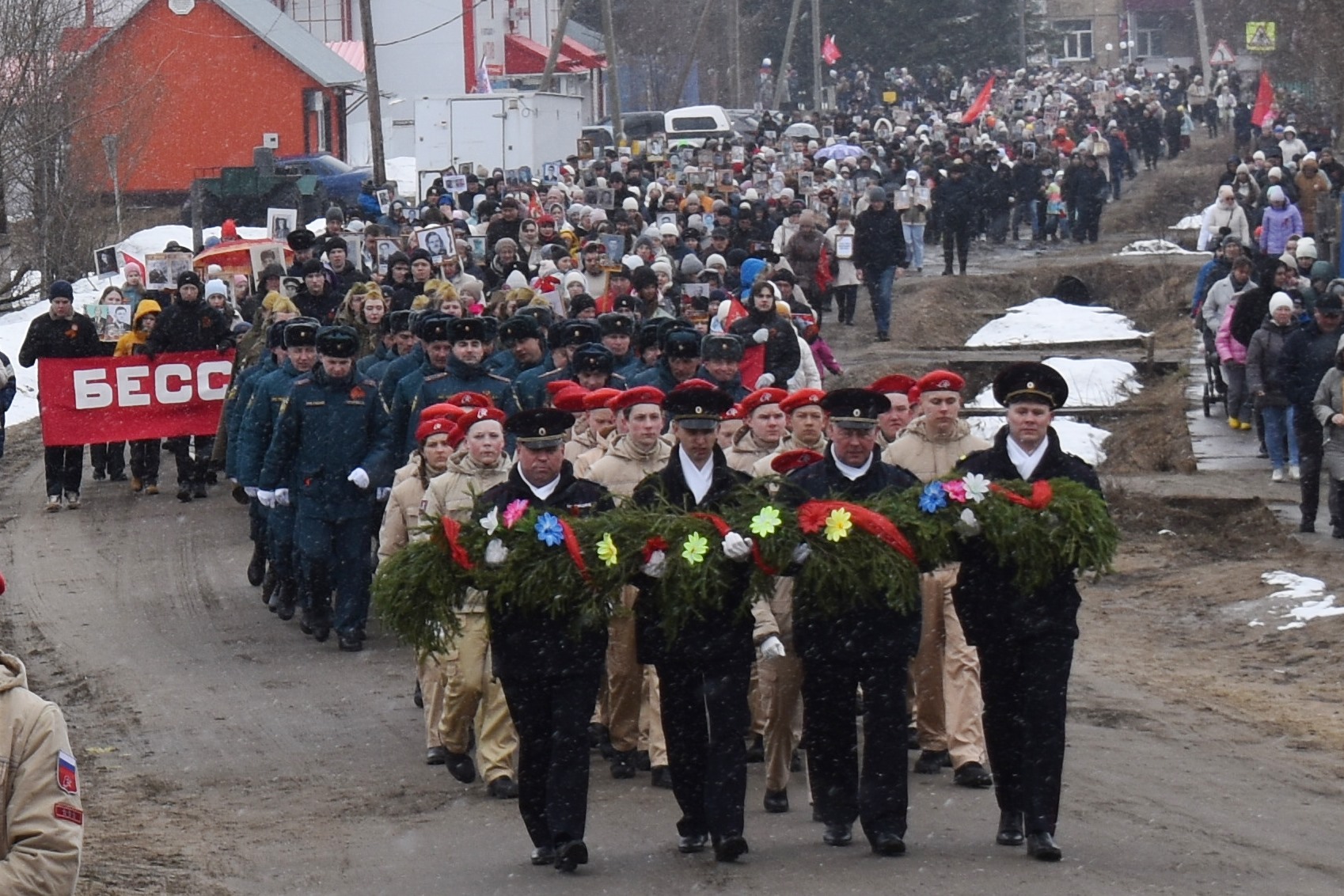 Парад Победы и Бессмертный полк прошли в Ижме.
