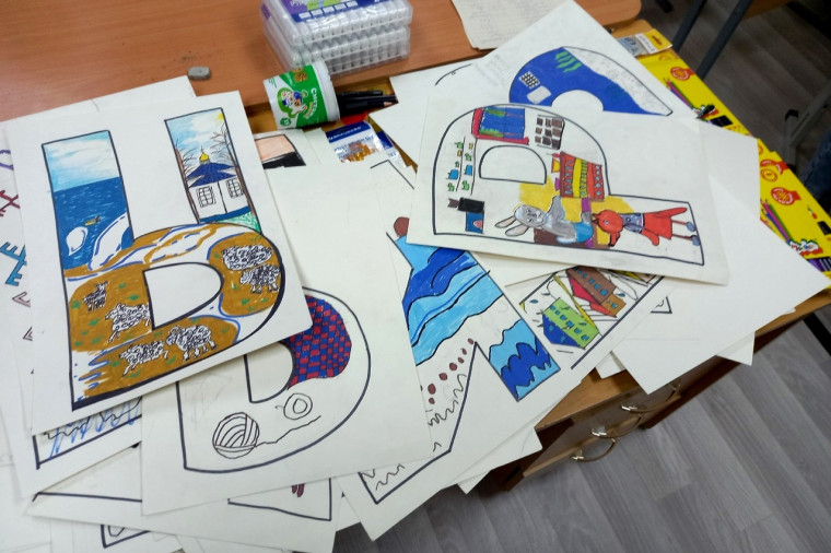 В Ижме создают уникальную и оригинальную азбуку ижемского диалекта. В Ижме создают уникальную и оригинальную азбуку ижемского диалекта.