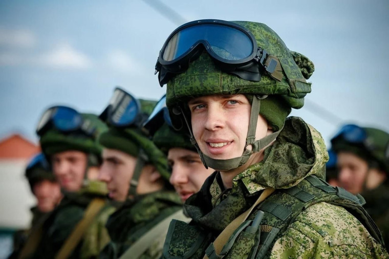 Пункт отбора на военную службу по контракту в Республике Коми продолжает прием документов через интернет. Пункт отбора на военную службу по контракту в Республике Коми продолжает прием документов через интернет.