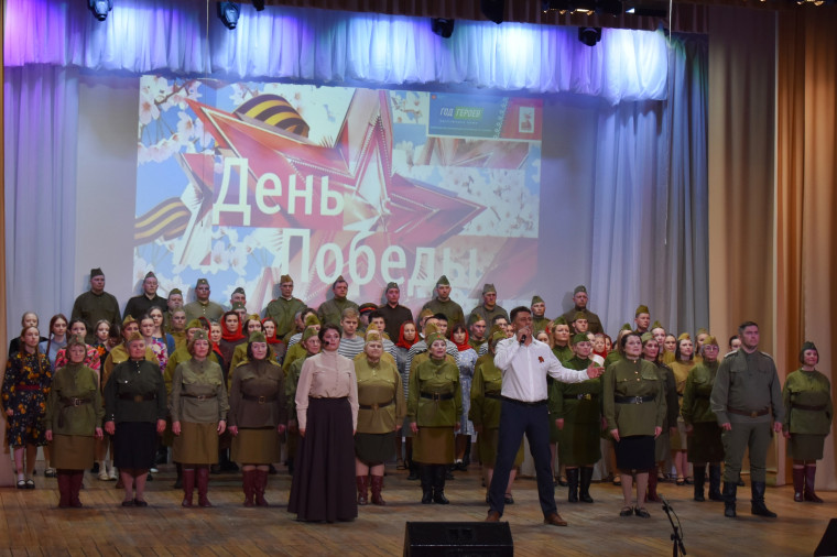 Праздничный концерт «Во имя жизни на земле!» в Ижме к 80-летию Великой Победы. Праздничный концерт «Во имя жизни на земле!» в Ижме к 80-летию Великой Победы.
