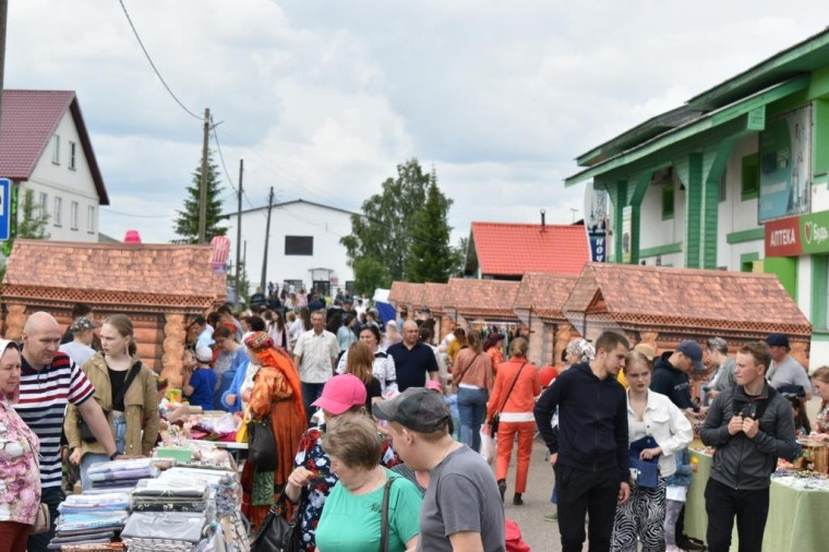 Приглашаем на праздничную ярмарку на празднике Луд. Приглашаем на праздничную ярмарку на празднике Луд.
